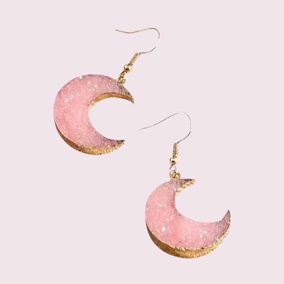 2ndhand_squeeze Jewelry - Elegant Moon Pendant Earrings – Light Purple Crystal with Gold Flake Accents​​